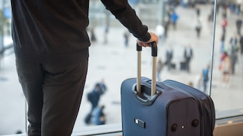 Cómo prevenir la diarrea del viajero, la enfermedad digestiva que puede arruinarte las vacaciones
