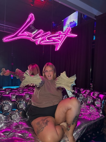 Lauryn ‘Pumpkin’ Efird - Una ex figura de la televisión revela que gana 15.000 dólares diarios en OnlyFans y su familia la respalda