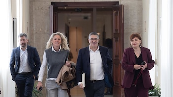 El PSOE insta a Junts