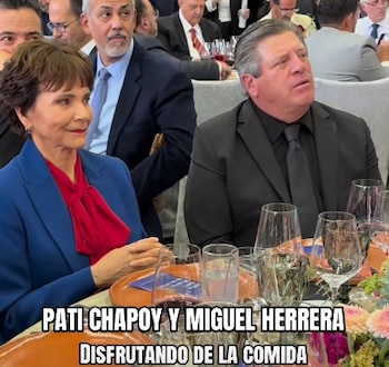 El video muestra a Pati Chapoy con la vista al frente “ignorando” al ‘Piojo’ Herrera
