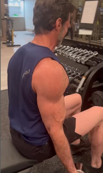 Hugh Jackman lució unas piernas