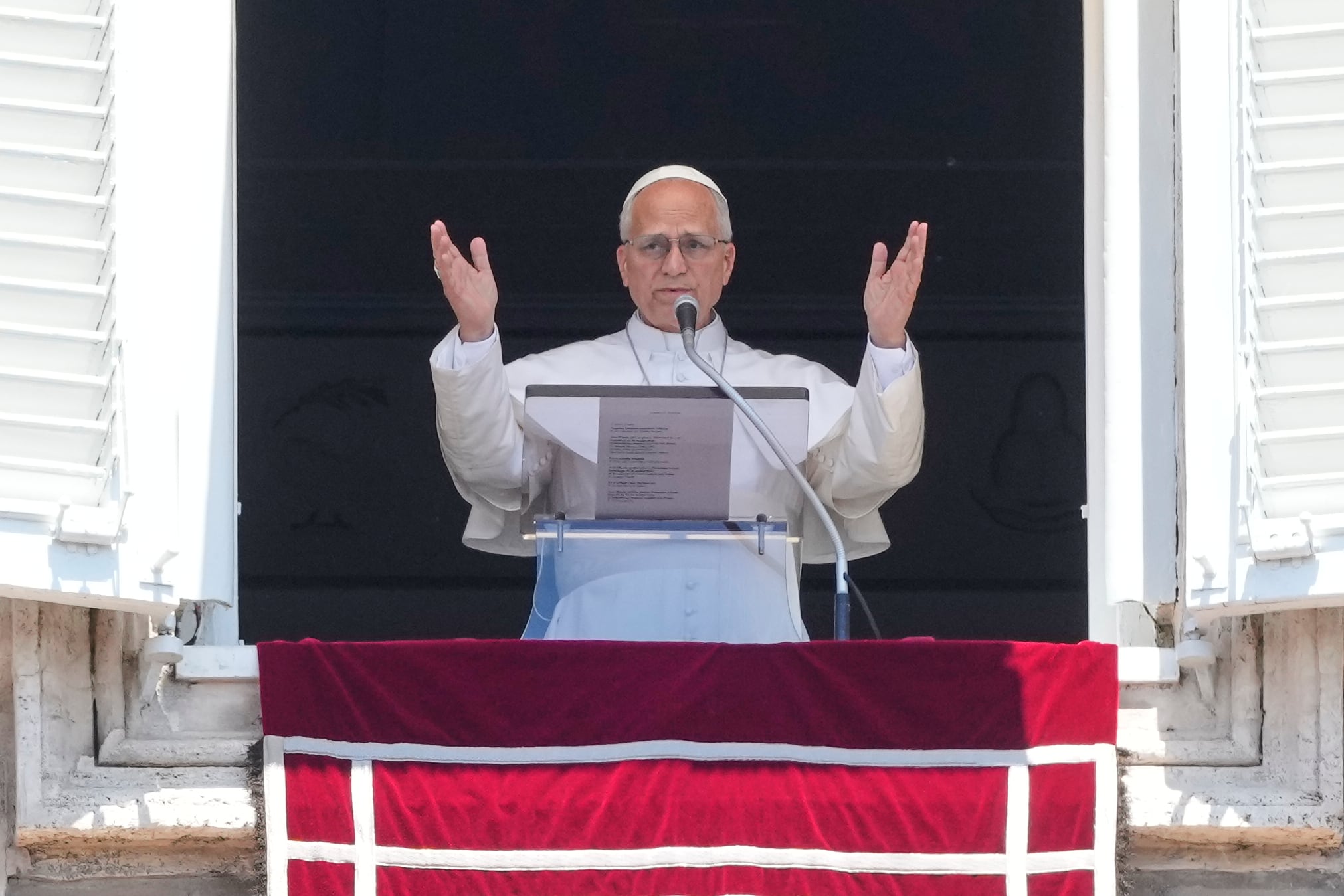 El papa Francisco impulsó a Prevost para gestionar los escándalos de la Iglesia sin generar cismas internos. (AP Foto/Gregorio Borgia)