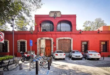 El Instituto Mora es es