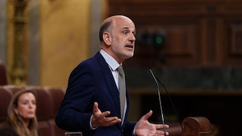 UPN cree que Sánchez tuvo que avalar la operación de Cerdán y Leire Díez y aprieta a los socios para retirarle el apoyo