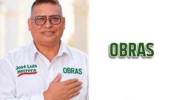 Retrato de José Luis Herrera Urueta vistiendo una camisa blanca con la palabra Obras y su nombre junto al logotipo verde del partido