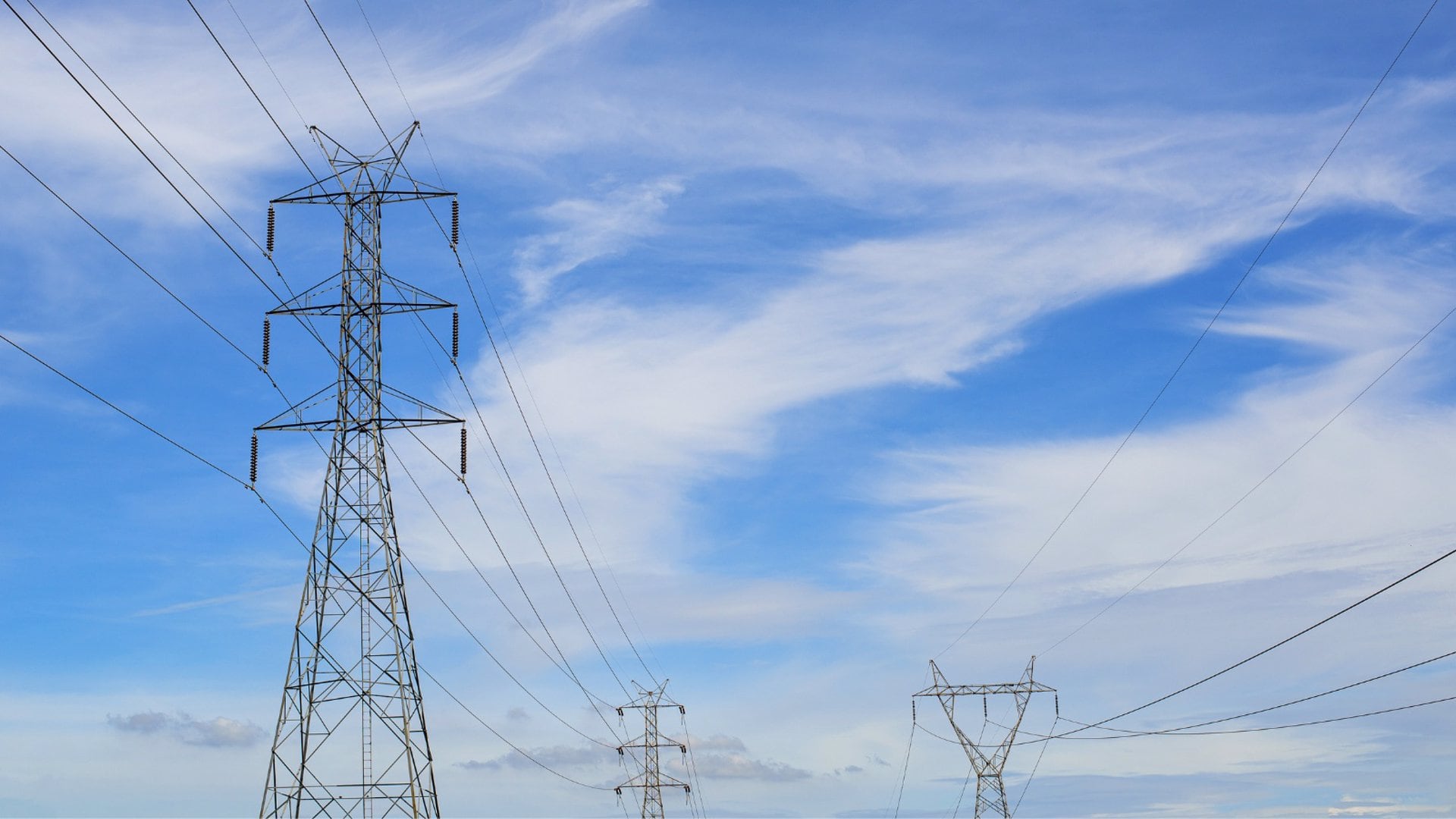 Uno de los objetivos es aliviar los cuellos de botella estructurales que hoy restringen el transporte de energía desde los centros de generación hacia los principales puntos de consumo