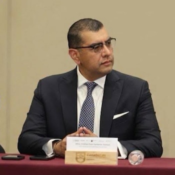 El fiscal respondió a preguntas de medios de comunicación luego del encuentro oficial. Crédito: FGEZ