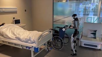 Así es el robot enfermero que limpia, cocina y cuida pacientes de forma autónoma