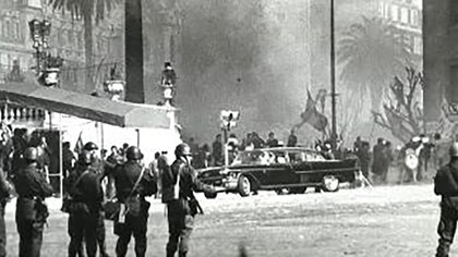 La violenta asunción de Cámpora en 1973: la bandera del ERP en el mástil de Plaza de Mayo y la suspensión del Te Deum