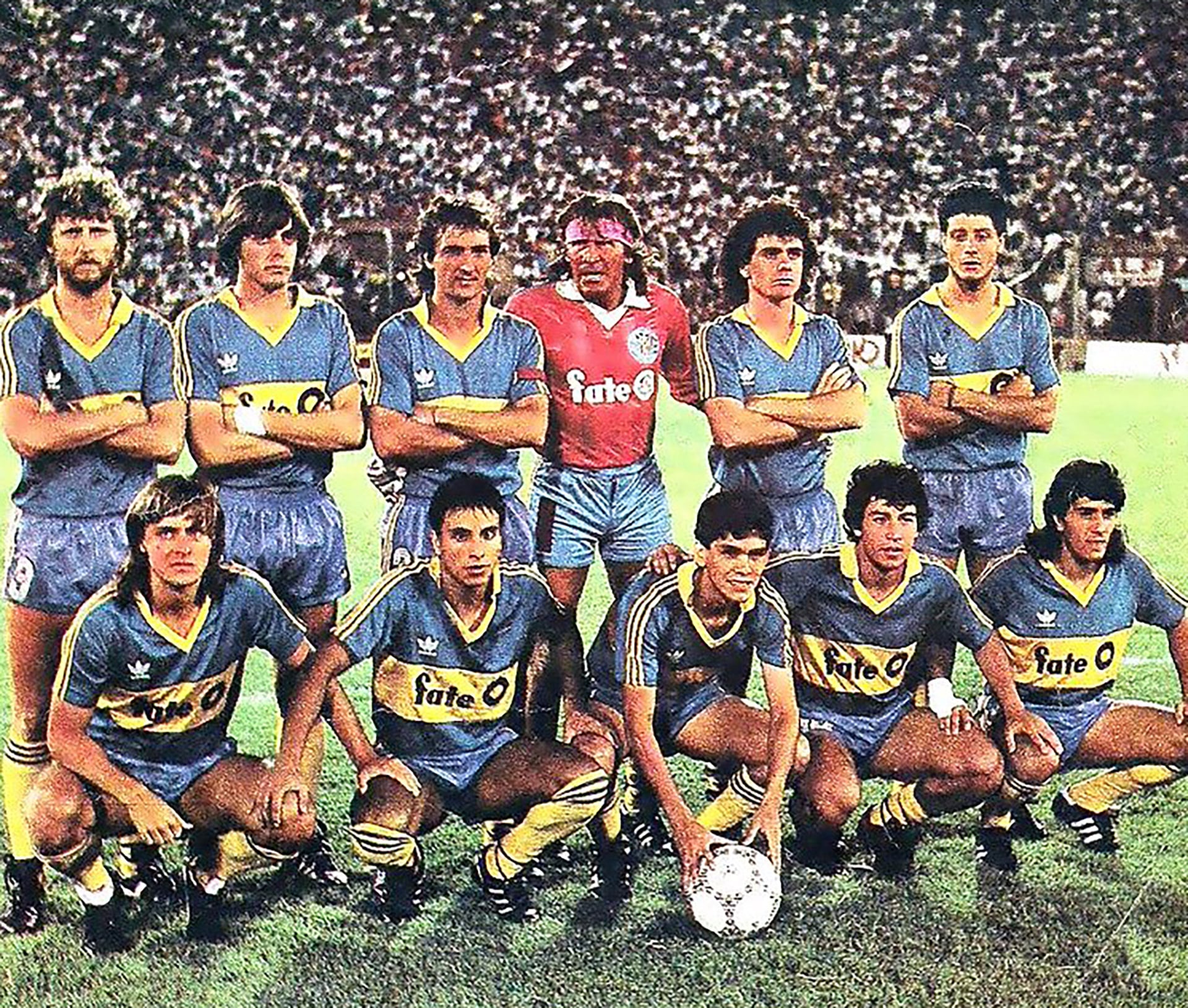 El recordado equipo de Boca del Flaco Menotti. Parados: Enrique Hrabina, Fabián Carrizo, Jorge Higuaín, Hugo Gatti, Luis Abramovich y Hugo Musladini. Abajo: Jorge Rinaldi, Alfredo Graciani, Milton Melgar, Carlos Tapia y Jorge Comas