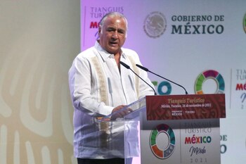 México estima 31 millones de turistas y 18.100 millones de dólares en 2021
