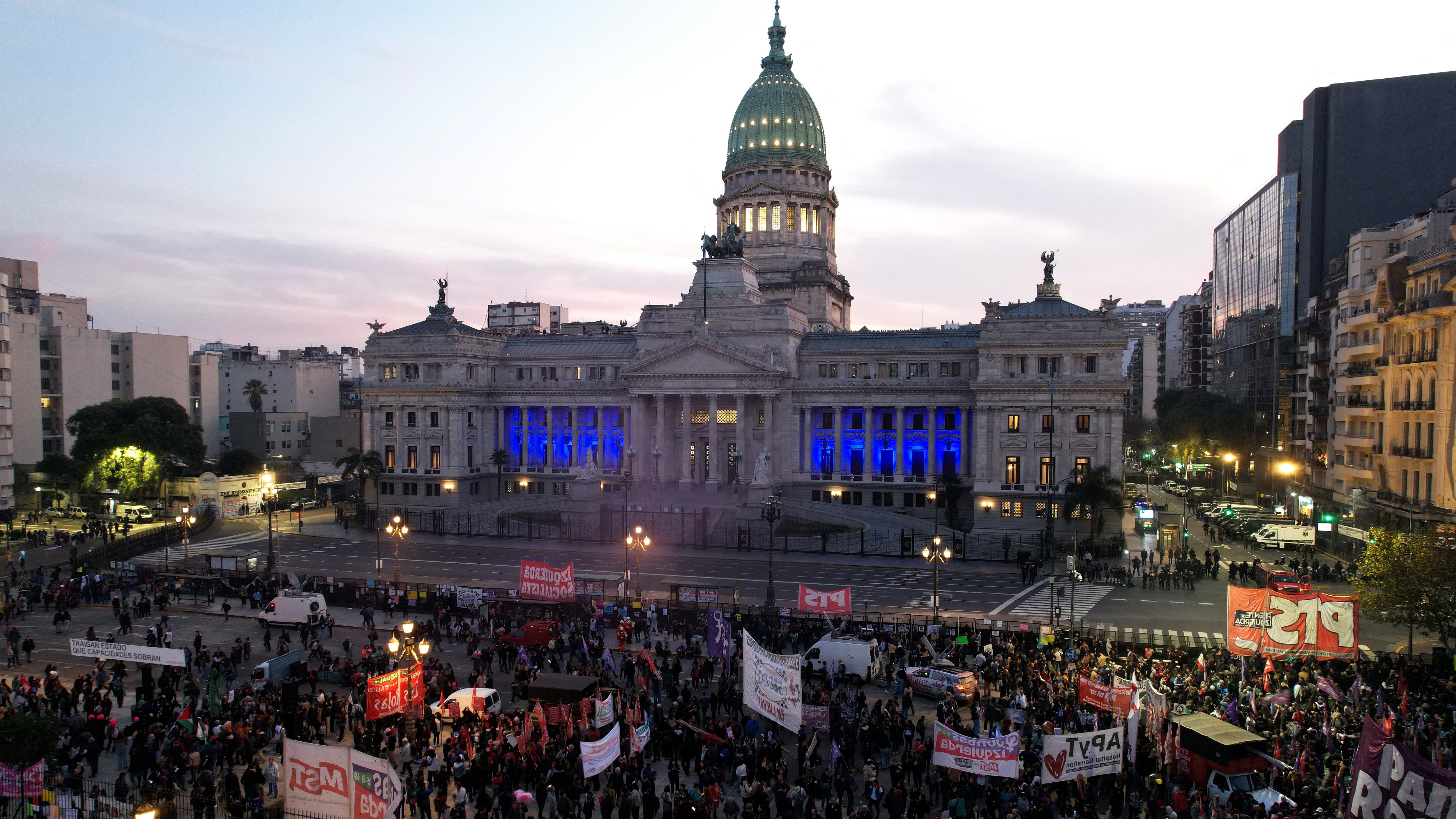 Una de las marchas al Congreso por la causa (AFP)