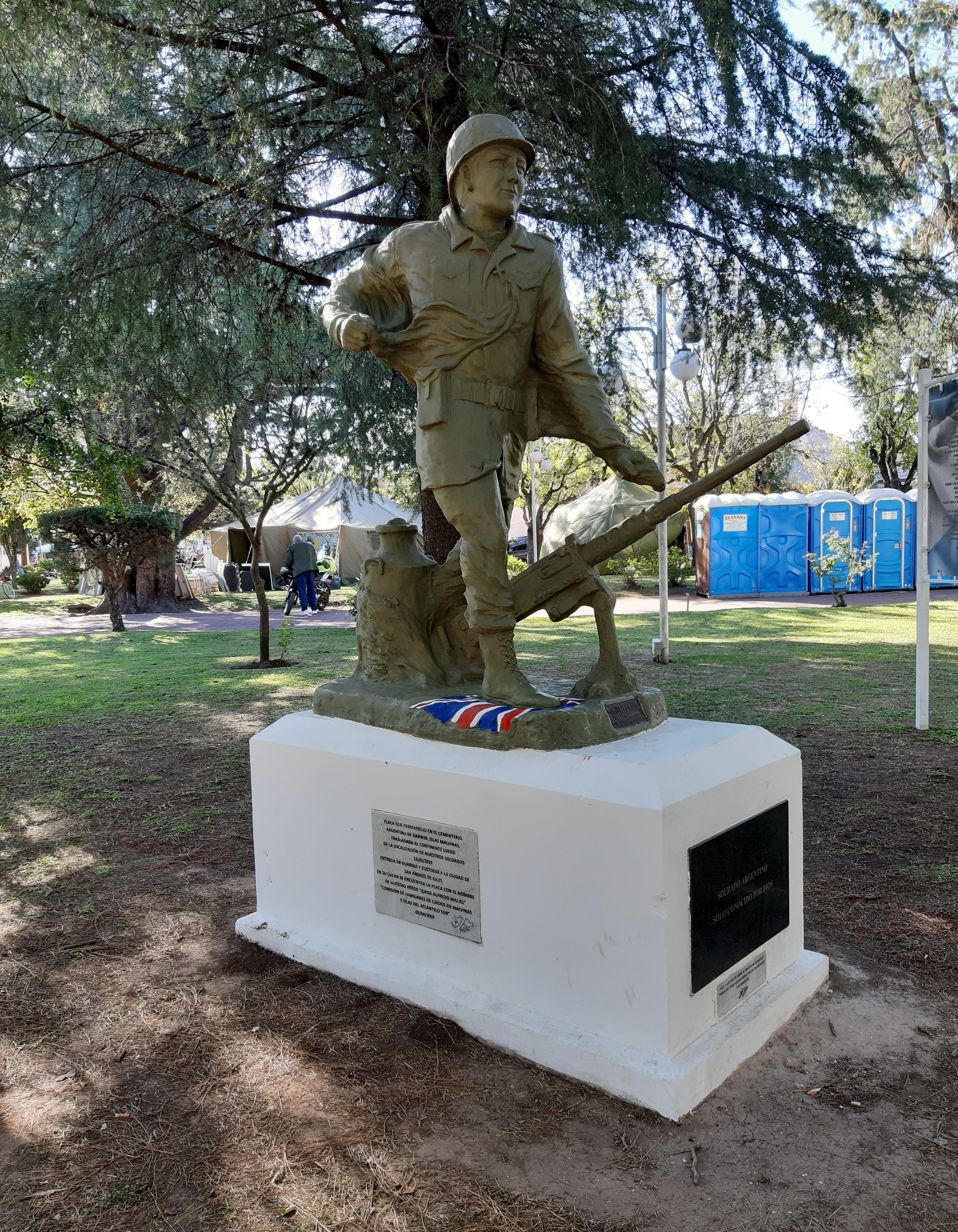 El monumento dedicado al soldado Maciel, el único caído San Andrés de Giles,