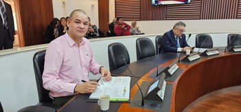 El congresista John Jairo González estuvo en las instalaciones de la Ungrd en 2023 y 2024, según documentos de la entidad - crédito @jhhojar/X