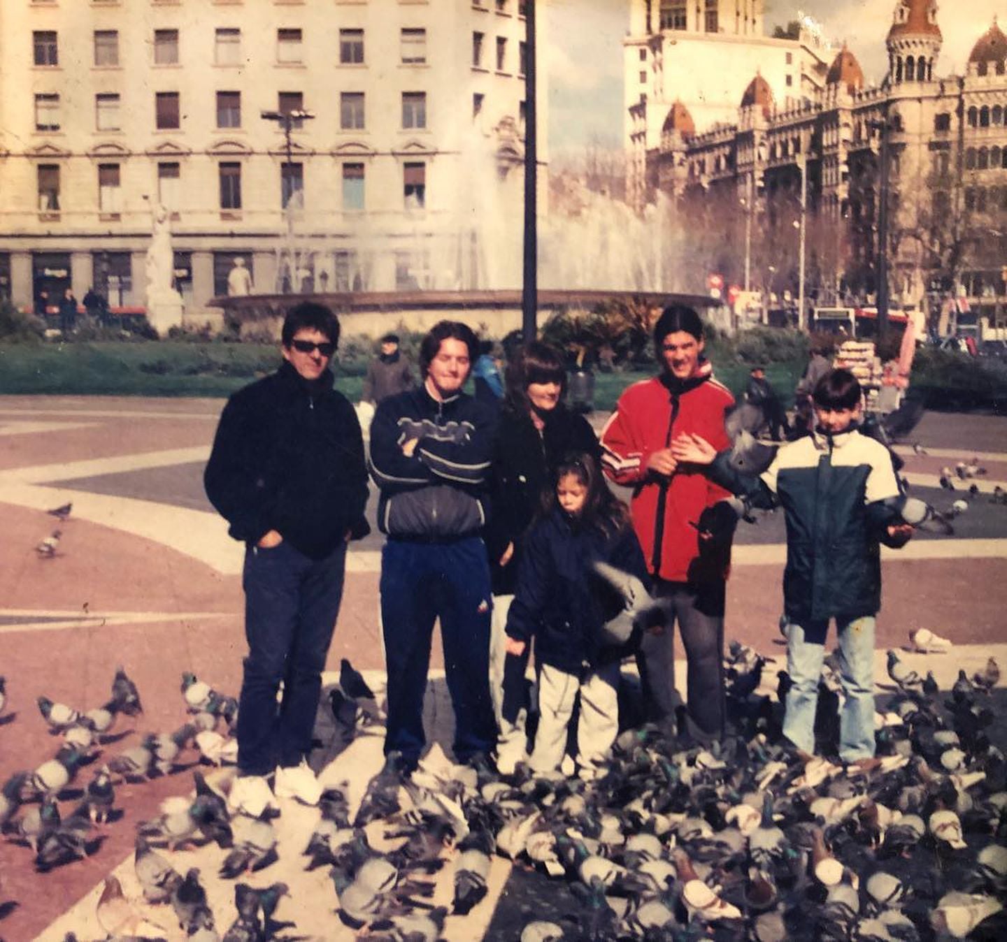 Los Messi a poco de llegar a Barcelona en el 2001