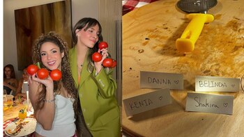 La cantante colombiana le llevó