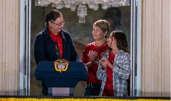 Durante su discurso de socialización,