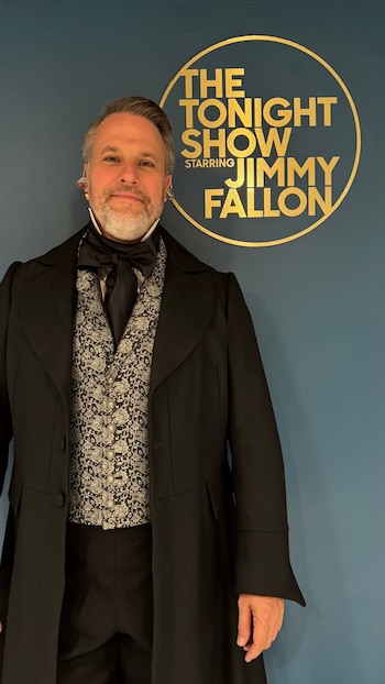Rauch compartió en Instagram imágenes de su paso por Jimmy Fallon y de la gira mundial de Les Misérables