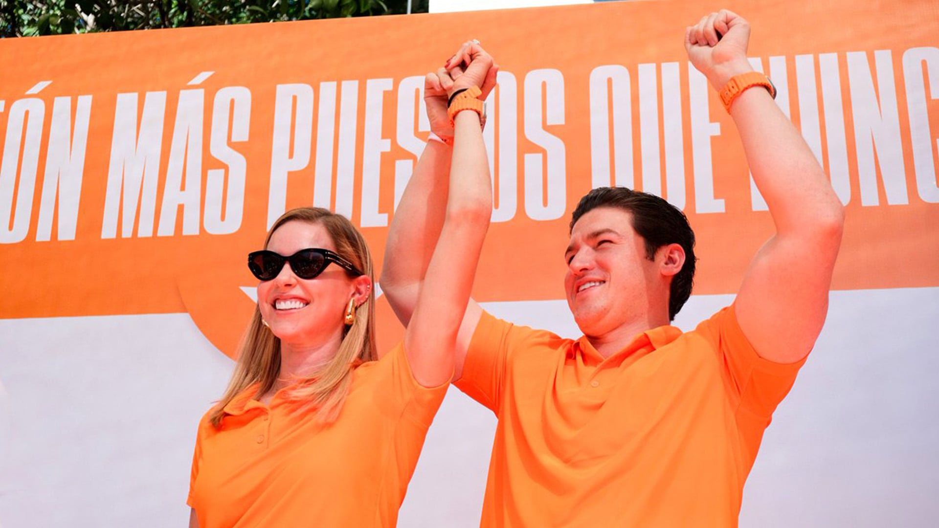 el gobernador de Nuevo León compartió fotos del momento en el que Mariana Rodríguez se registró como precandidata a la alcaldía de Monterrey Crédito: X @samuelgarcias