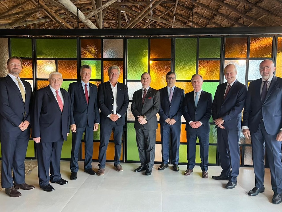 Empresarios y embajador de EE.UU. analizan la coyuntura económica y refuerzan vínculos bilaterales