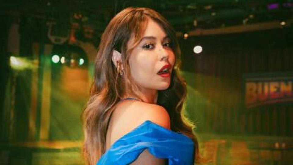 Juliana estrenó este martes 25 de febrero su nuevo álbum de estudio