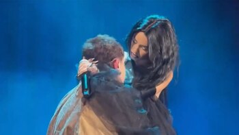 Los artistas sorprendieron a los