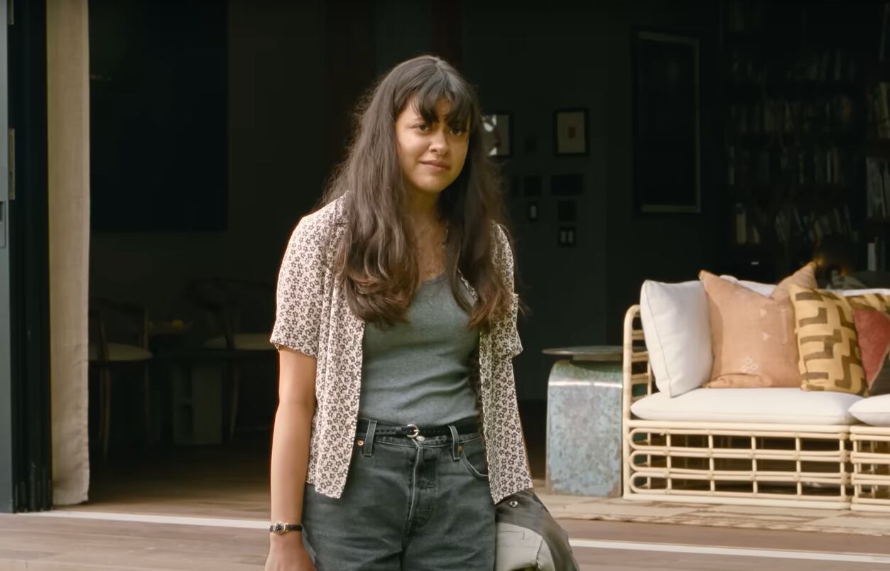 Jay Kellly se da cuenta de todo lo que ha sacrificado cuando se da cuenta de que se perdió de la infancia de su hija (Foto: YouTube/@Netflix)