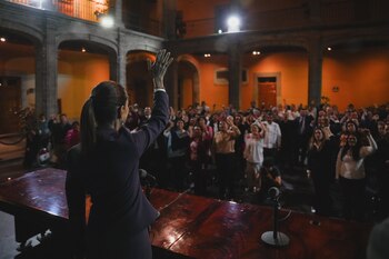 La presidenta de México convocó