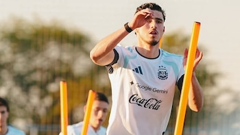 Golpe para la selección argentina: Joaquín Panichelli sufrió una grave lesión en la práctica y se perderá el Mundial