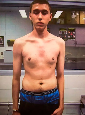 Mientras esperaba su sentencia, Tyler