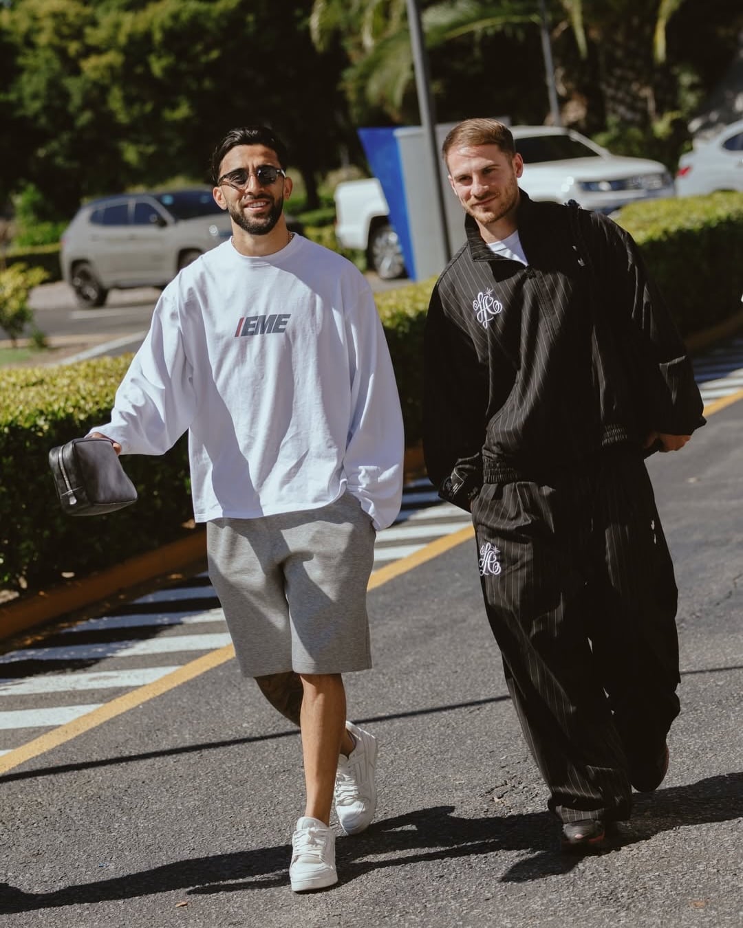 Nicolás González y Alexis Mac Allister llegan al predio de Ezeiza