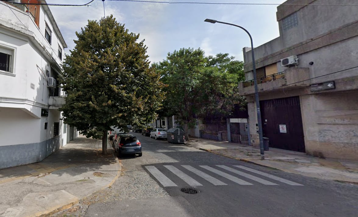 Dos hombres fueron aplastados por un poste de luz en Monte Castro mientras podaban árboles
