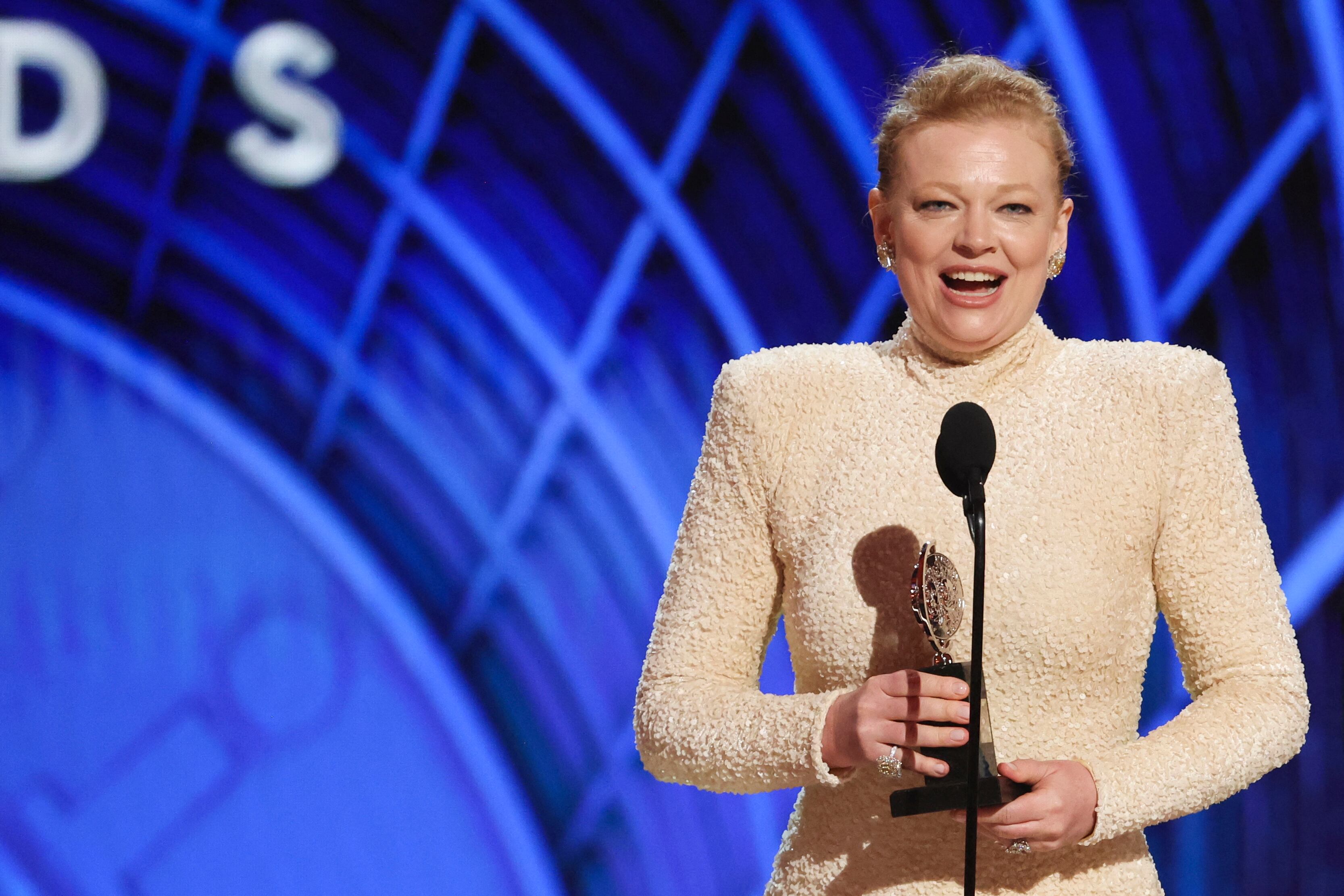 Sarah Snook durante su discurso de aceptación del premio a la