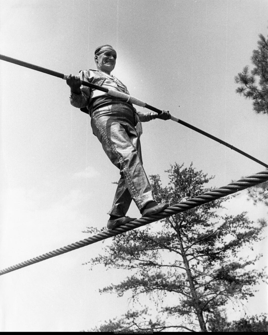 Karl Wallenda veía el mundo bajo sus propios términos y repetía una frase que lo inmortalizó: “El resto de la vida es solo tiempo que hay que llenar entre hacer el número”