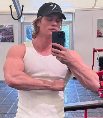 El extremo régimen de Nicholas Galitzine para transformar su cuerpo en He-Man