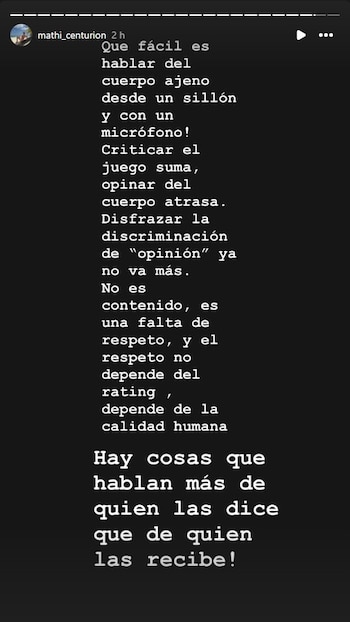 Captura de pantalla de una publicación en redes sociales con texto blanco sobre fondo negro, criticando opiniones sobre el cuerpo ajeno y la discriminación