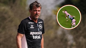 Carlos Desio aclaró polémica jugada de Hansell Riojas ante Alianza Lima: “No la toca, Cantero le pega muy mal”