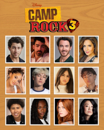 Póster con el título Disney Camp Rock 3. Doce fotografías de cabeza de actores, entre ellos Nick Jonas, Joe Jonas y Kevin Jonas