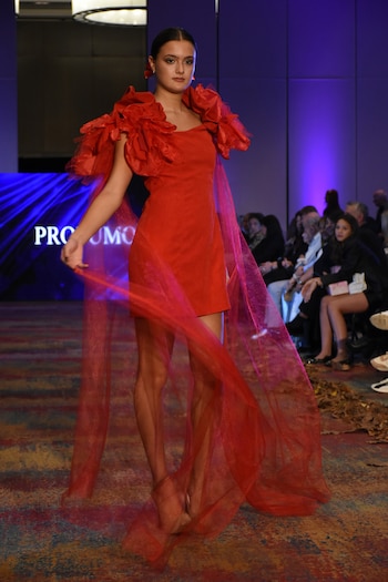 La colección “MAGIC by Profumo” en el desfile de la Winter Glow Runway