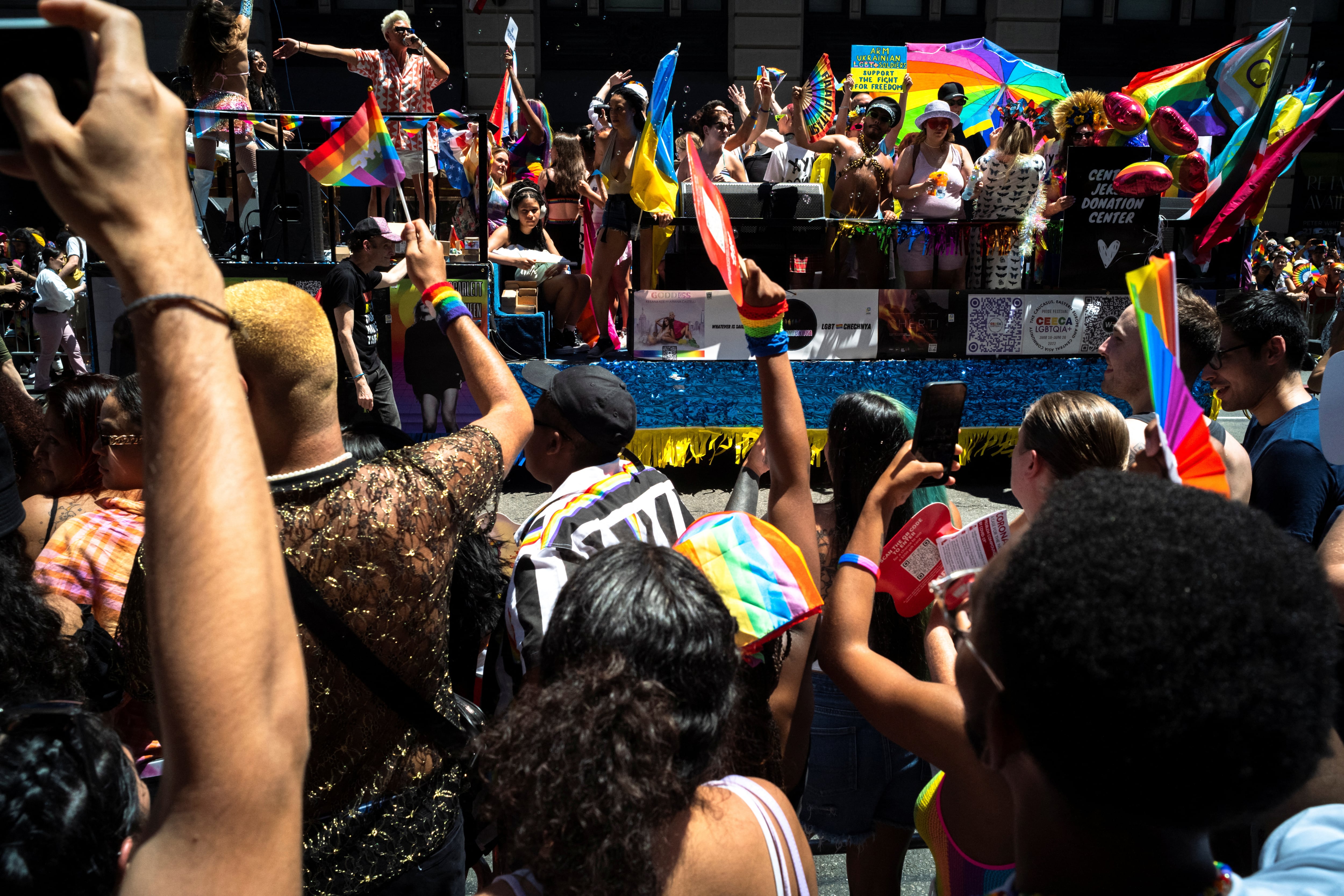 Los Ángeles, Chicago, San Francisco y Nueva York concentran celebraciones clave del Pride Month 2026 con desfiles, marchas y actividades sobre derechos humanos (REUTERS/Athti Perawongmetha)