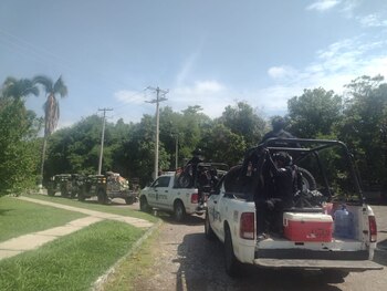 Imágenes del convoy que partió con destino a Guajes de Ayala. Crédito: X - @GuerreroComSoc