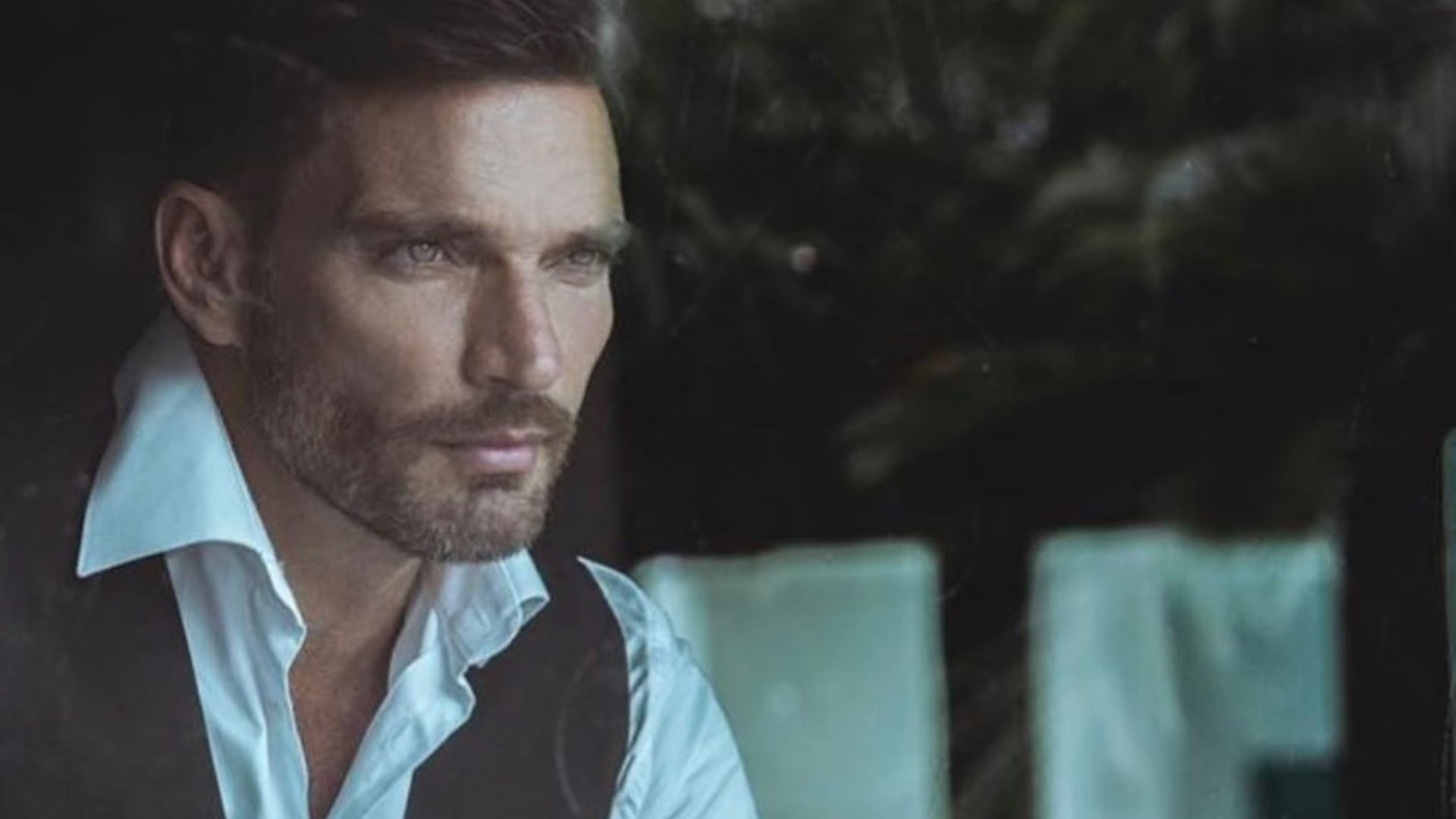 Julián Gil recibió mensajes de felicitación tras la difusión de las imágenes falsas, lo que motivó su aclaración pública para detener rumores.
