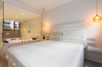 Dormitorio en suite del piso