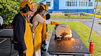 Laura Fernández participó en la destrucción de más de 9,300 armas de fuego en Costa Rica