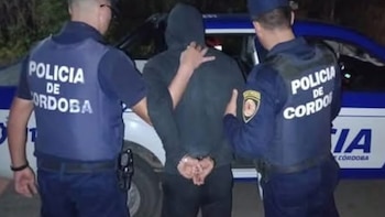 Ataron y torturaron a un hombre en Córdoba: uno de los detenidos tiene 15 años