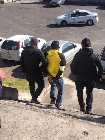 Contra este hombre de 3