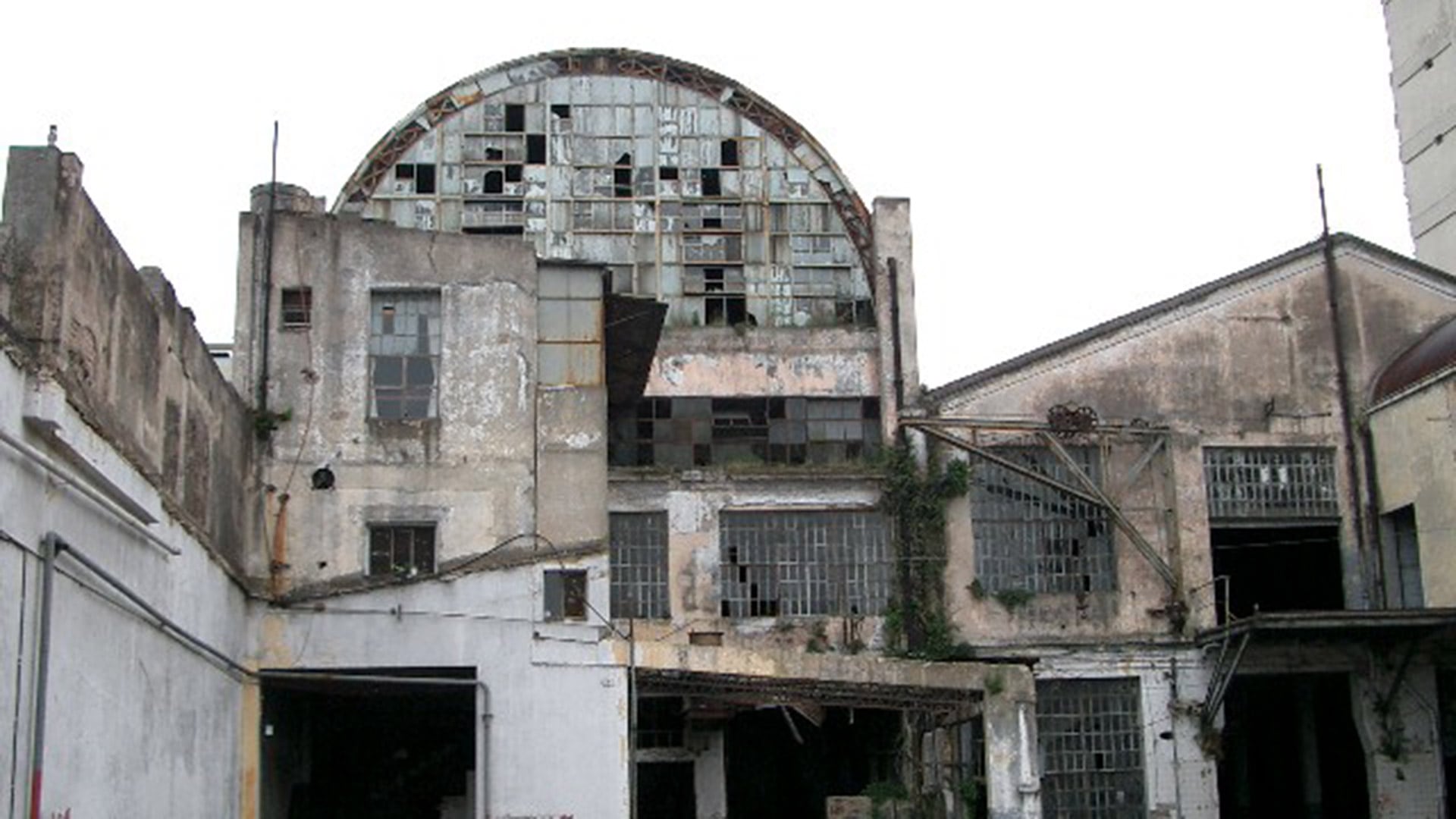 El arquitecto Clorindo Testa le dio una identidad propia a la antigua y abandonada fábrica de aceites