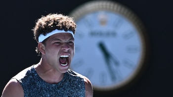 Shelton supera a Humbert en