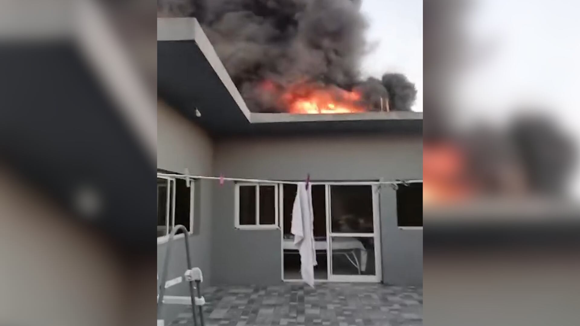 Las llamas se podían ver desde las viviendas linderas (Captura de video)