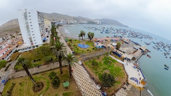 Los vecinos de Ancón celebran